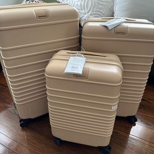 Beis luggage set